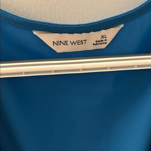 Nine West Vibrant Blue V-Neck Tank Top - Picture 5 of 12